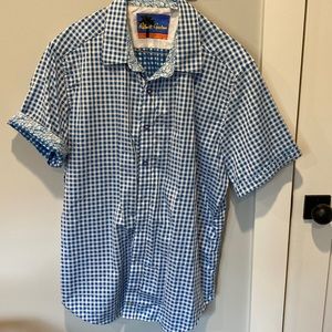 Classic Robert Graham short sleeve button down w/ contrasting inner-collar/cuff